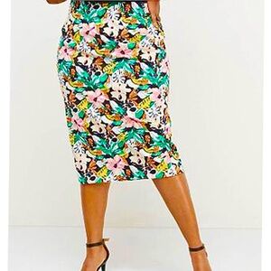 💚 Lane Bryant Tropical Floral Pencil Skirt - NWT - waist 20" length 28"